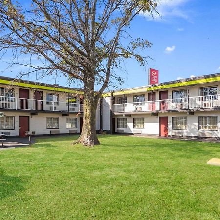 Econo Lodge Inn & Suites Terre Haute Bagian luar foto